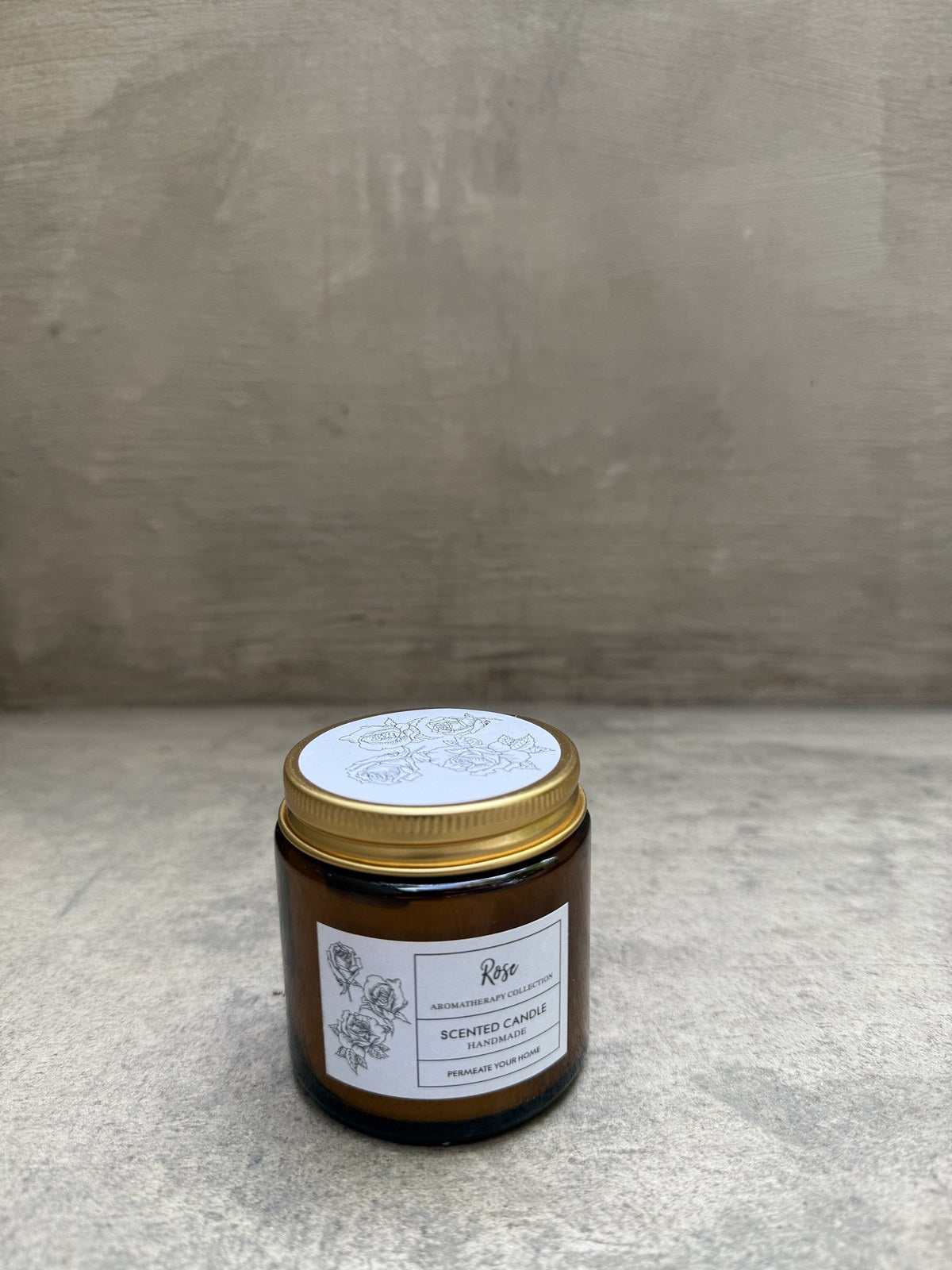 Vela tapa dorada aromática