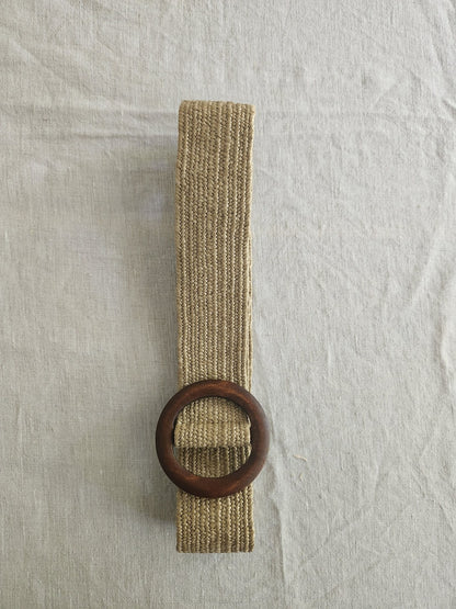Cinturón elasticado hebilla madera beige