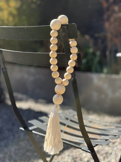 Borla madera pompón M