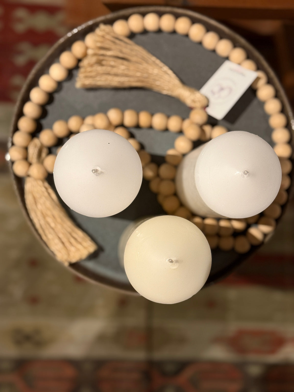 Borla madera pompones L